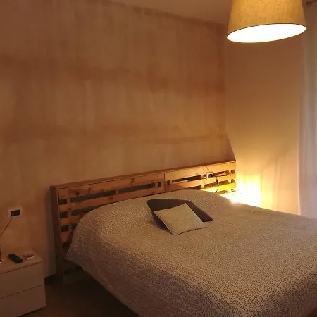 La Casa Di Rivo * 데센자노델가르다